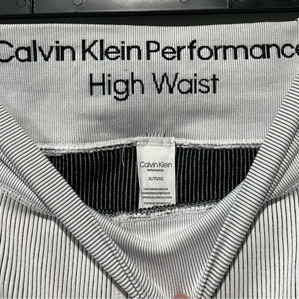 CALVIN KLEIN PERFORMANCE- NWT High Waist 7/8 Tight Leggings Size XL - Picture 4 of 4
